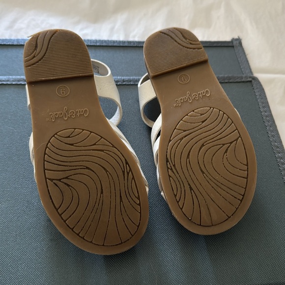 Cat & Jack sandals. Velcro close. Lightly worn. Bundle & save on shipping. - Picture 3 of 4